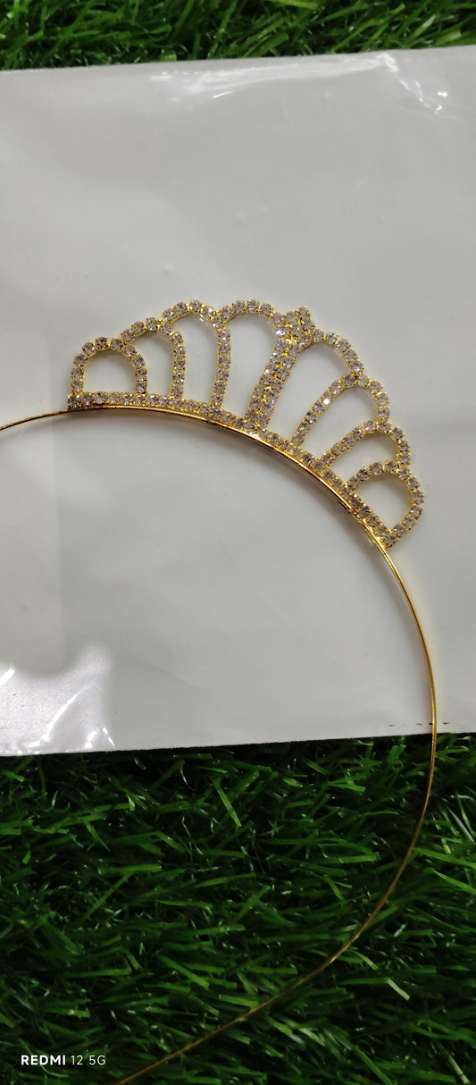 Stone Studded crown 1 Pcs